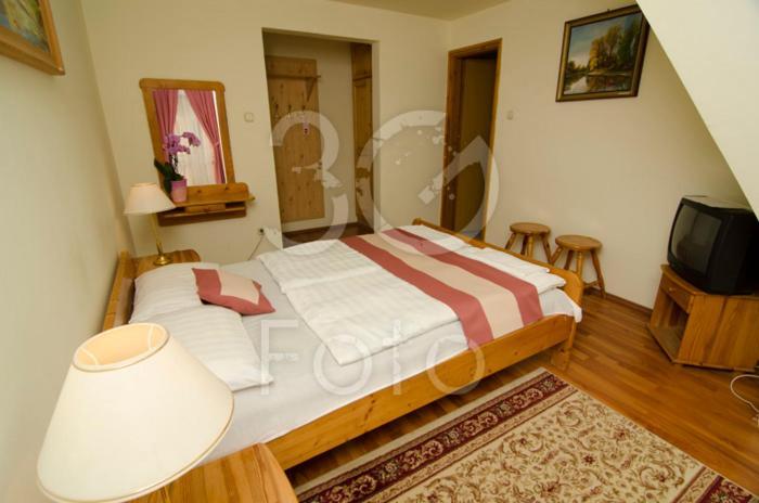 Gosztola Gyoengye-Az Erdo Szallodaja Exterior foto